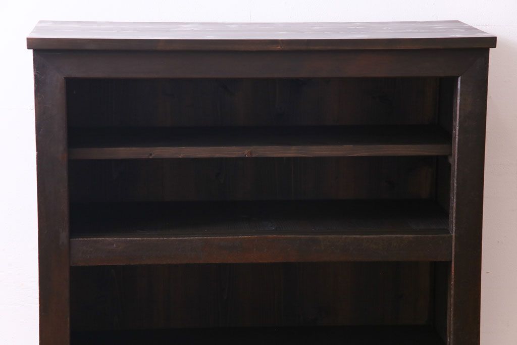 アンティーク家具　和製アンティーク　明治期　脚付き　三尺　味わいある佇まいの水屋箪笥サイドボード(収納棚、食器棚)