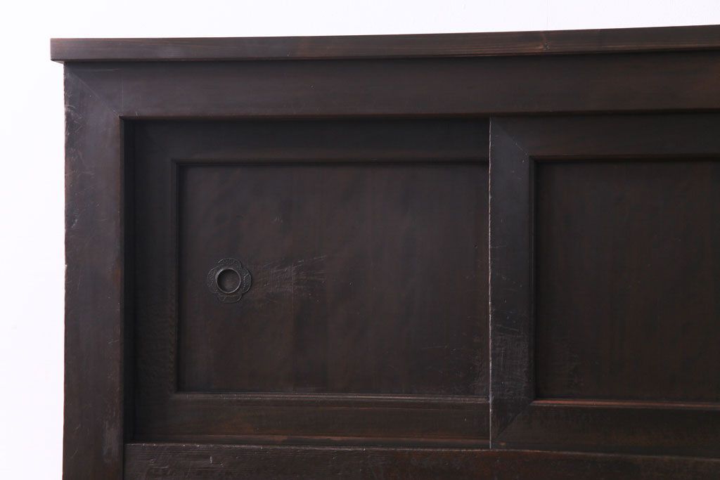 アンティーク家具　和製アンティーク　明治期　脚付き　三尺　味わいある佇まいの水屋箪笥サイドボード(収納棚、食器棚)