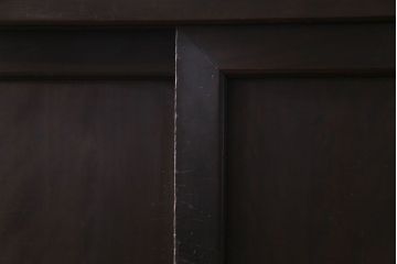 アンティーク家具　和製アンティーク　明治期　脚付き　三尺　味わいある佇まいの水屋箪笥サイドボード(収納棚、食器棚)