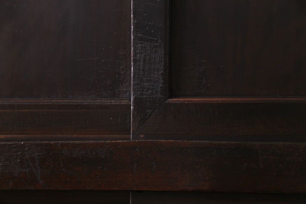 アンティーク家具　和製アンティーク　明治期　脚付き　三尺　味わいある佇まいの水屋箪笥サイドボード(収納棚、食器棚)