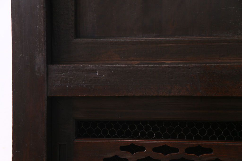 アンティーク家具　和製アンティーク　明治期　脚付き　三尺　味わいある佇まいの水屋箪笥サイドボード(収納棚、食器棚)