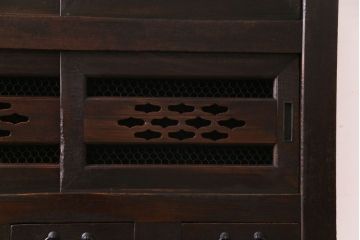 アンティーク家具　和製アンティーク　明治期　脚付き　三尺　味わいある佇まいの水屋箪笥サイドボード(収納棚、食器棚)