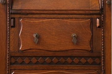 アンティーク家具　イギリスアンティーク　オーク材　ステンドグラスや意匠がおしゃれなビューローブックケース(サイドバイサイド)