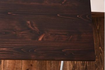 アンティーク家具　ヒノキ材製天板　淡いペイントカラーのアイアンテーブル(作業台、カフェテーブル)