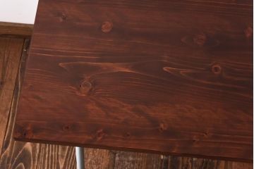 アンティーク家具　ヒノキ材製天板　淡いペイントカラーのアイアンテーブル(作業台、カフェテーブル)(1)