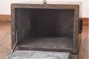 アンティーク雑貨　昭和レトロ　栓材・鉛板張り　奥行スリムな蓋付き木箱(収納箱)