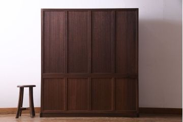 アンティーク家具　和製アンティーク　三方ケヤキ材　上手物　凝った作りが存在感を放つ茶箪笥(収納棚、飾り棚、茶棚)