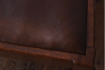 アンティーク家具　イギリスアンティーク　オーク材　本革　彫刻の意匠がおしゃれなチェア(ダイニングチェア、椅子)(1)