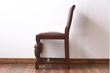 アンティーク家具 イギリスアンティーク オーク材 本革 彫刻の意匠がおしゃれなチェア(ダイニングチェア、椅子)