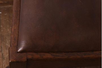 アンティーク家具 イギリスアンティーク オーク材 本革 彫刻の意匠がおしゃれなチェア(ダイニングチェア、椅子)