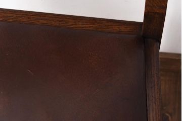 アンティーク家具 イギリスアンティーク オーク材 本革 彫刻の意匠がおしゃれなチェア(ダイニングチェア、椅子)