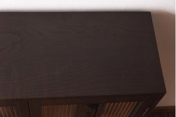 レトロ家具　和製アンティーク　カバ材製　上手物　レトロシックな佇まいが魅力のブックケース(キャビネット、収納棚、本箱)