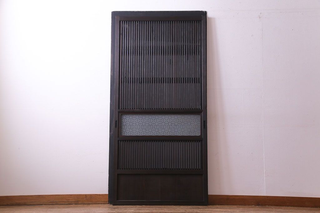 昭和レトロ　倹飩式裏ガラス　万華鏡のような花柄の帯ガラスが愛らしいガラス入り格子戸(ガラス帯戸、引き戸、建具)