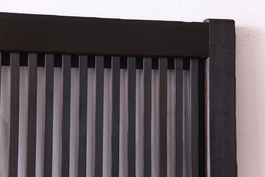 昭和レトロ　倹飩式裏ガラス　万華鏡のような花柄の帯ガラスが愛らしいガラス入り格子戸(ガラス帯戸、引き戸、建具)