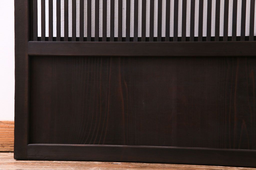 昭和レトロ　倹飩式裏ガラス　万華鏡のような花柄の帯ガラスが愛らしいガラス入り格子戸(ガラス帯戸、引き戸、建具)