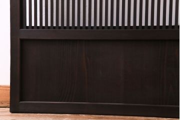 昭和レトロ　倹飩式裏ガラス　万華鏡のような花柄の帯ガラスが愛らしいガラス入り格子戸(ガラス帯戸、引き戸、建具)