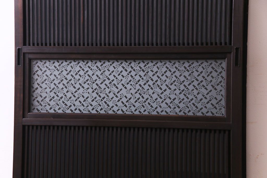 昭和レトロ　倹飩式裏ガラス　腰板ケヤキ材　松竹梅の帯ガラスがユニークな格子戸(ガラス帯戸、引き戸、建具)