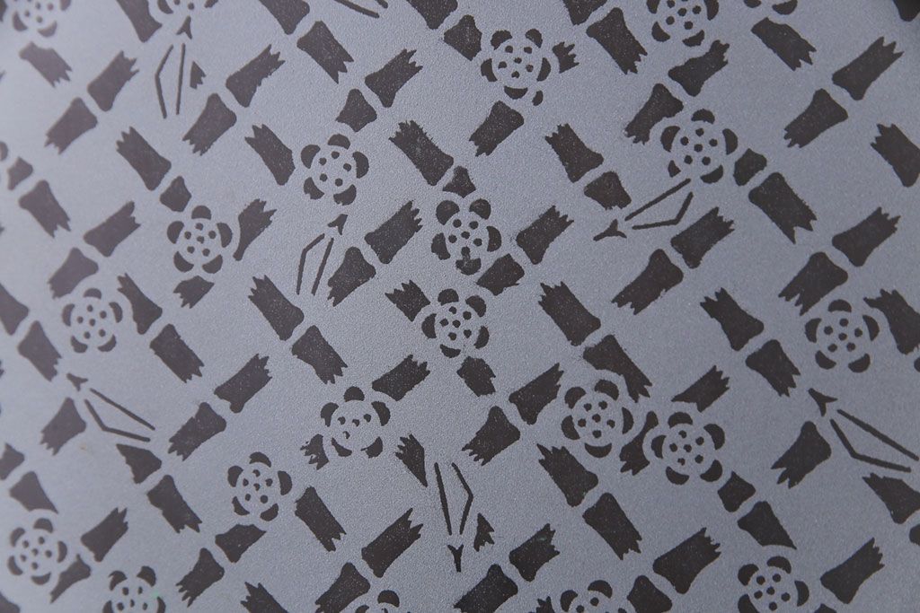 昭和レトロ　倹飩式裏ガラス　腰板ケヤキ材　松竹梅の帯ガラスがユニークな格子戸(ガラス帯戸、引き戸、建具)