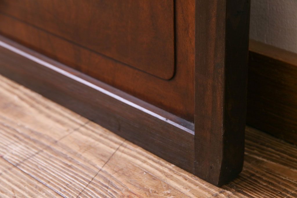 昭和レトロ　倹飩式裏ガラス　腰板ケヤキ材　松竹梅の帯ガラスがユニークな格子戸(ガラス帯戸、引き戸、建具)