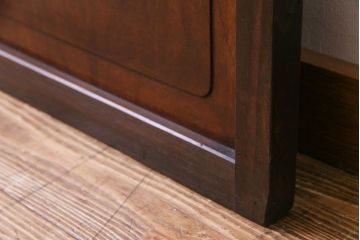 昭和レトロ　倹飩式裏ガラス　腰板ケヤキ材　松竹梅の帯ガラスがユニークな格子戸(ガラス帯戸、引き戸、建具)