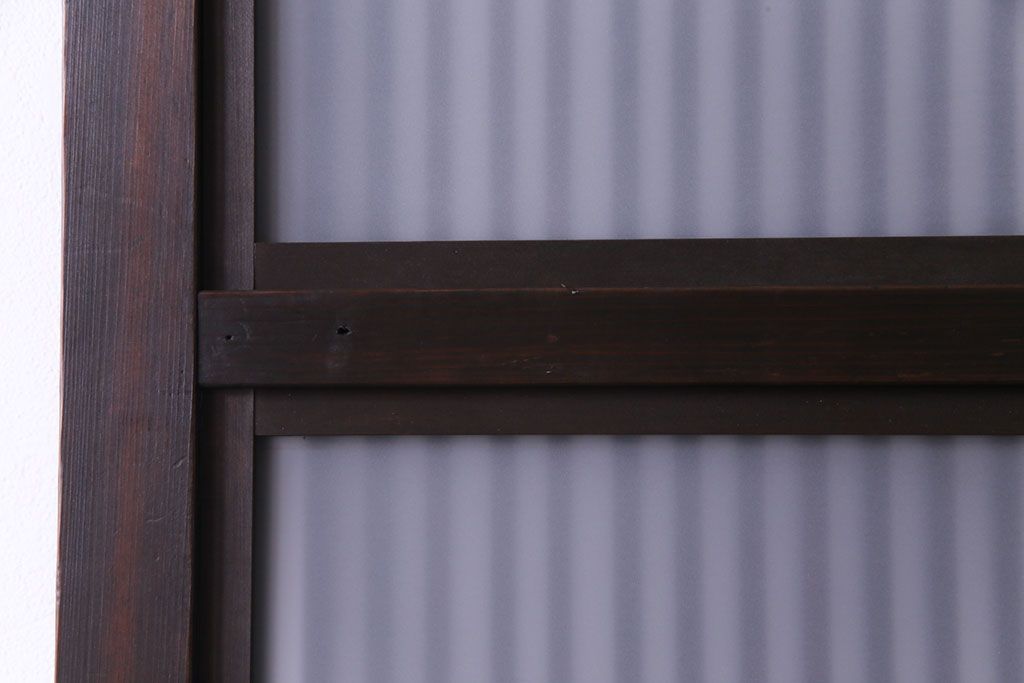 昭和レトロ　倹飩式裏ガラス　腰板ケヤキ材　松竹梅の帯ガラスがユニークな格子戸(ガラス帯戸、引き戸、建具)