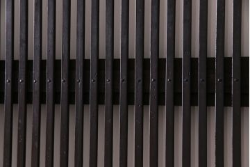 和製アンティーク　倹飩式裏ガラス　市松模様のガラスが目を引くモダンな格子戸(ガラス帯戸、引き戸、ガラス戸)4枚セット