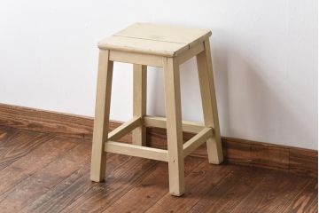 ペイント家具　ビンテージ　やわらかなペイントカラーの角スツール(椅子、チェア、イス)(R-031185)