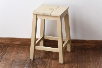 ペイント家具　ビンテージ　やわらかなペイントカラーの角スツール(椅子、チェア、イス)(R-031185)