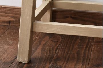 ペイント家具　ビンテージ　やわらかなペイントカラーの角スツール(椅子、チェア、イス)(R-031185)