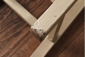 ペイント家具　ビンテージ　やわらかなペイントカラーの角スツール(椅子、チェア、イス)(R-031185)