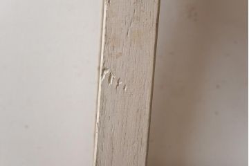 ヴィンテージ家具　ビンテージ　レトロ　シャビーな雰囲気がお洒落な角スツール(椅子、チェア)