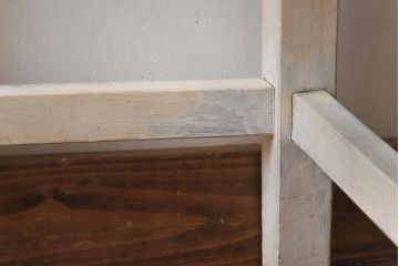 ヴィンテージ家具　ビンテージ　レトロ　シャビーな雰囲気がお洒落な角スツール(椅子、チェア)