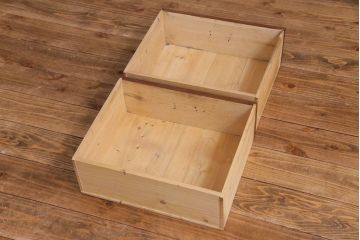 レトロ家具　昭和レトロ　モールガラス入り　味わいのある趣が魅力の戸棚(収納棚、本箱)
