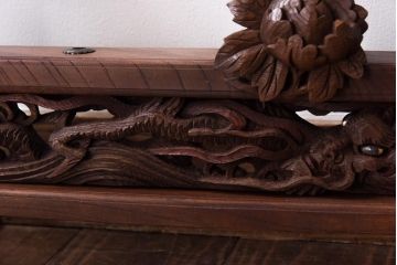 アンティーク雑貨　和製アンティーク　総ケヤキ材　五月節句飾り　彫刻が迫力を放つ幟立て(旗立て、置物)