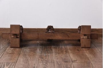 アンティーク雑貨　和製アンティーク　総ケヤキ材　五月節句飾り　彫刻が迫力を放つ幟立て(旗立て、置物)