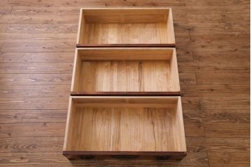 ビンテージ家具　ビンテージ　岩谷堂箪笥　小振りながらも存在感を放つ衣装箪笥(チェスト、整理ダンス)
