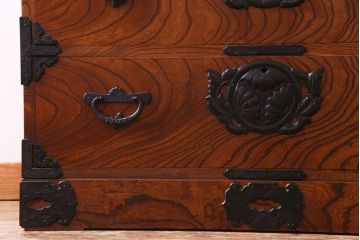 ビンテージ家具　ビンテージ　岩谷堂箪笥　小振りながらも存在感を放つ衣装箪笥(チェスト、整理ダンス)