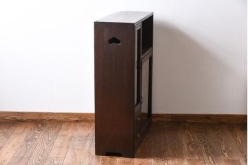 レトロ家具　昭和期　ラワン材　柔らかく素朴な風合いが魅力のレトロモダンな収納棚(飾り棚、戸棚、キャビネット)