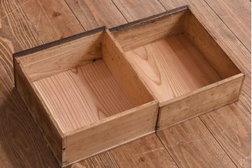 レトロ家具　昭和期　ラワン材　柔らかく素朴な風合いが魅力のレトロモダンな収納棚(飾り棚、戸棚、キャビネット)