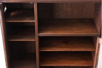 レトロ家具　昭和期　ラワン材　柔らかく素朴な風合いが魅力のレトロモダンな収納棚(飾り棚、戸棚、キャビネット)