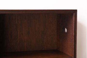 レトロ家具　昭和期　ラワン材　柔らかく素朴な風合いが魅力のレトロモダンな収納棚(飾り棚、戸棚、キャビネット)