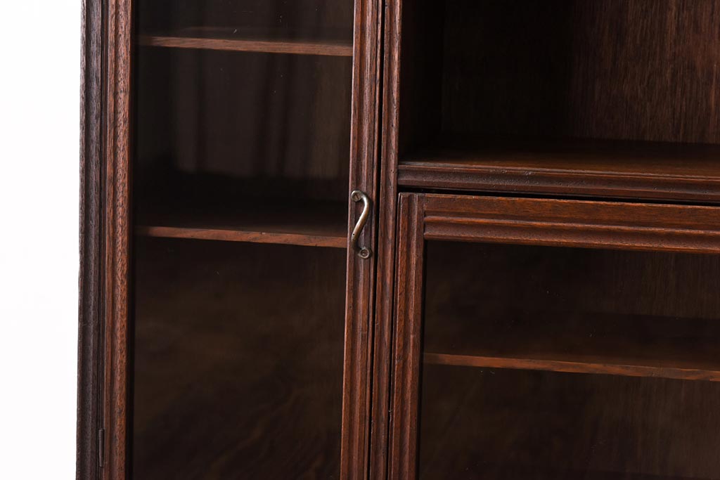 レトロ家具　昭和期　ラワン材　柔らかく素朴な風合いが魅力のレトロモダンな収納棚(飾り棚、戸棚、キャビネット)