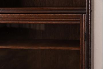 レトロ家具　昭和期　ラワン材　柔らかく素朴な風合いが魅力のレトロモダンな収納棚(飾り棚、戸棚、キャビネット)