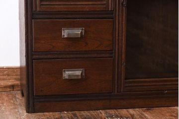 レトロ家具　昭和期　ラワン材　柔らかく素朴な風合いが魅力のレトロモダンな収納棚(飾り棚、戸棚、キャビネット)