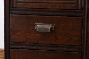 レトロ家具　昭和期　ラワン材　柔らかく素朴な風合いが魅力のレトロモダンな収納棚(飾り棚、戸棚、キャビネット)