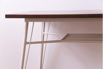 ラフジュ工房オリジナル　ヒノキ材　棚付きで使いやすい淡いペイントカラーの鉄脚テーブル(カフェテーブル、ダイニングテーブル、作業台)