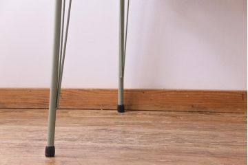 ラフジュ工房オリジナル　ヒノキ材　棚付きで使いやすいペイントの鉄脚テーブル(カフェテーブル、ダイニングテーブル、作業台)