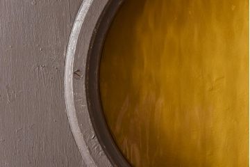 ペイント建具　色ガラス入り　丸窓がアクセントになったお洒落な木製ドア(扉、建具)