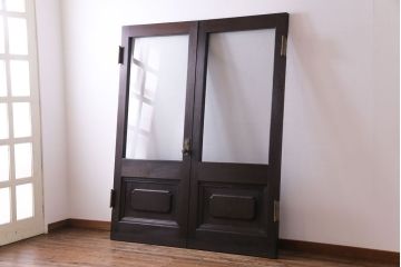 和製アンティーク　両開き　特大!　大正ロマンの雰囲気漂う総ケヤキ材のドア(木製扉、建具)2枚1対