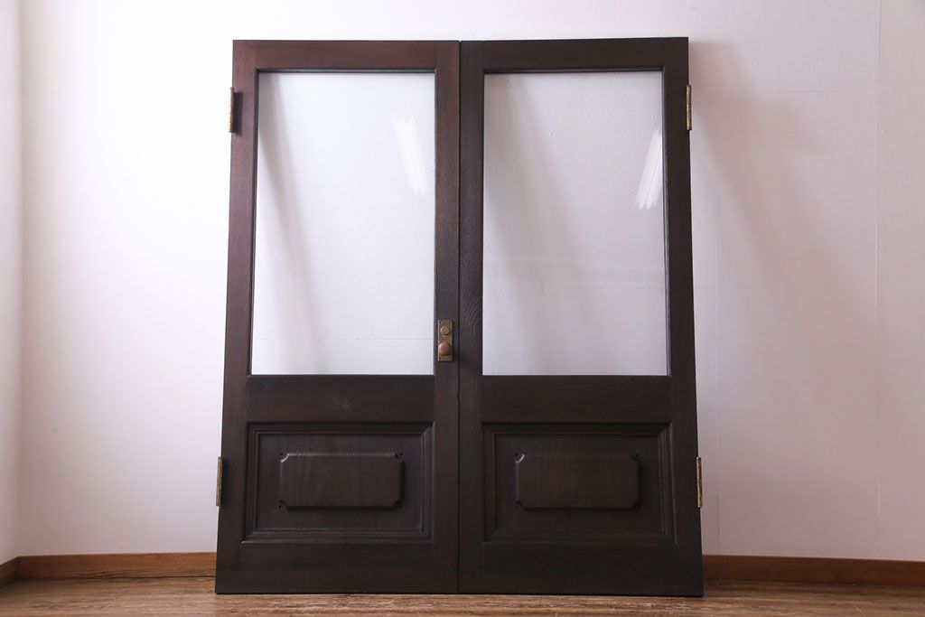 和製アンティーク　両開き　特大!　大正ロマンの雰囲気漂う総ケヤキ材のドア(木製扉、建具)2枚1対